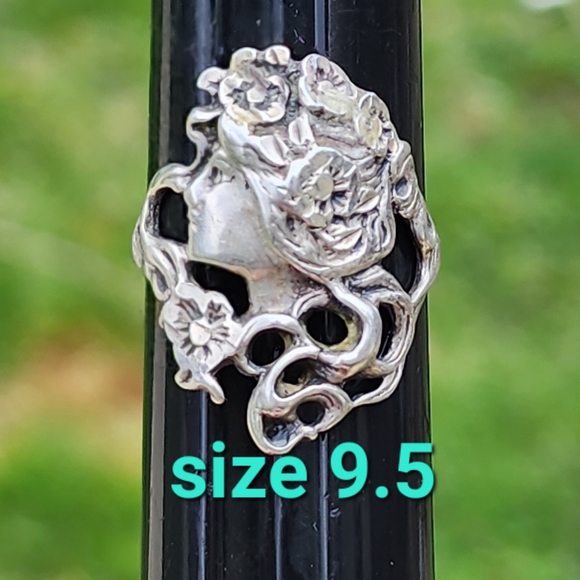sterling silver Jewelry - Sterling silver art nouveau style ring size 9.5